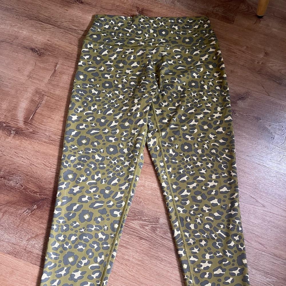 Aerie Dynamic Green and Brown Leggings